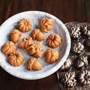 Nordic Ware Autumn Delights Cakelette Pan